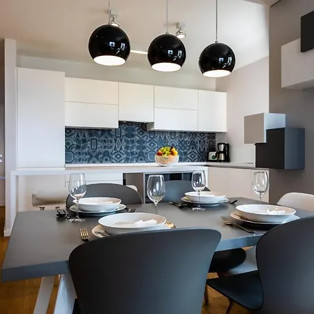 Adamo Guest house *