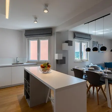 Adamo Guest house